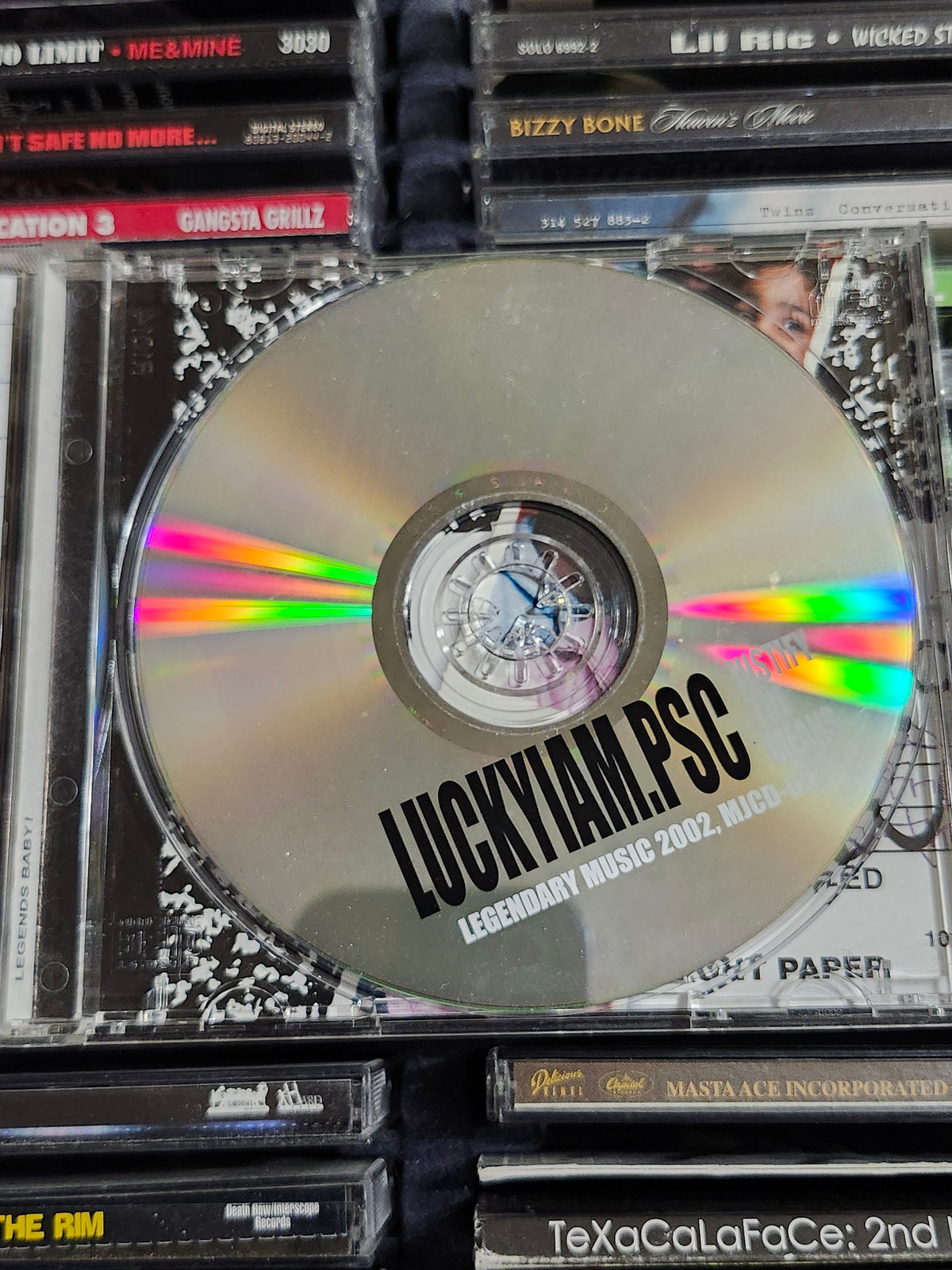Luckyiam.Psc - Justify the Mean$ CD Living Legends